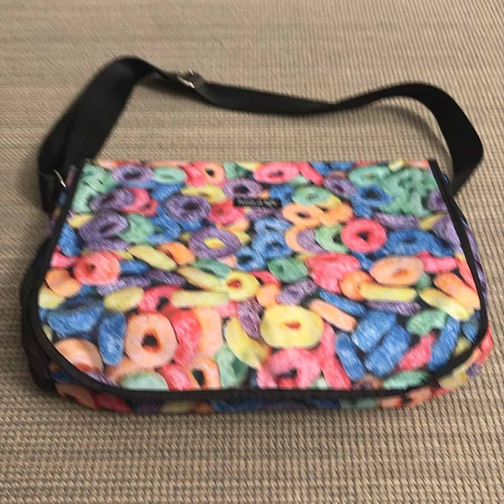 Brand new Sweetz-a-Riffic/Toptrenz with tags messenger bag